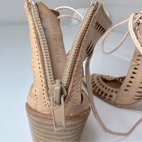 Jeffrey Campbell Laser Cut Rodillo Hi Wedge Lace Up Tan Gladiator Sandal Size 5 - Picture 10 of 11